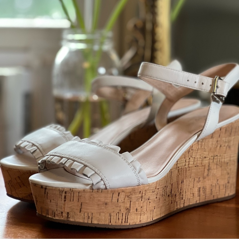 Sz 9 White Leather Kate Spade wedges